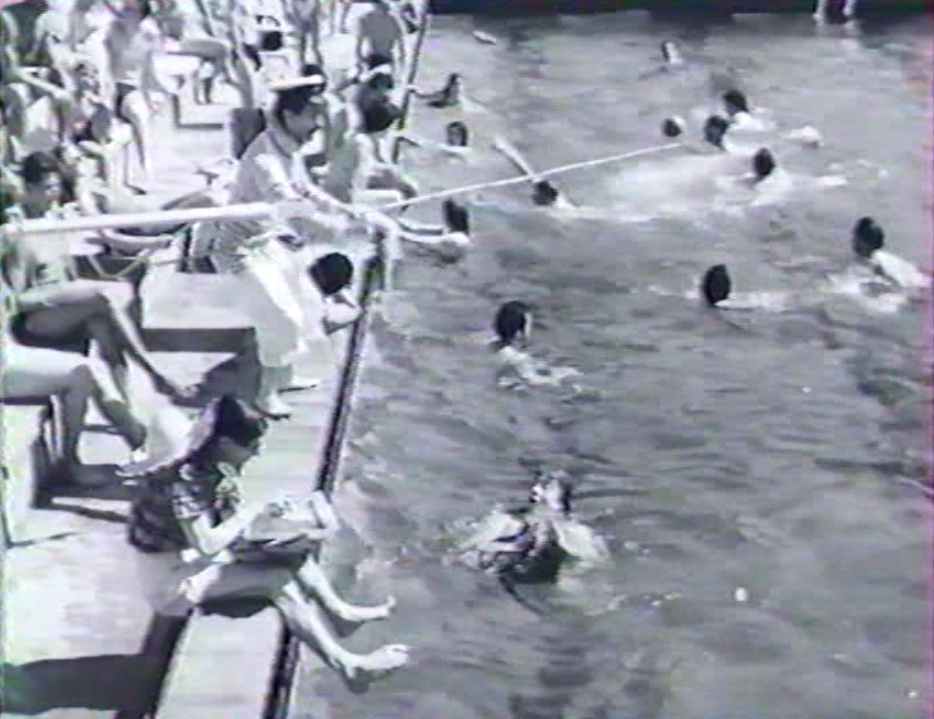 Louis de Funès dans Bibibi Fricotin